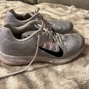 Women's Nike Zoom Winflo 5
